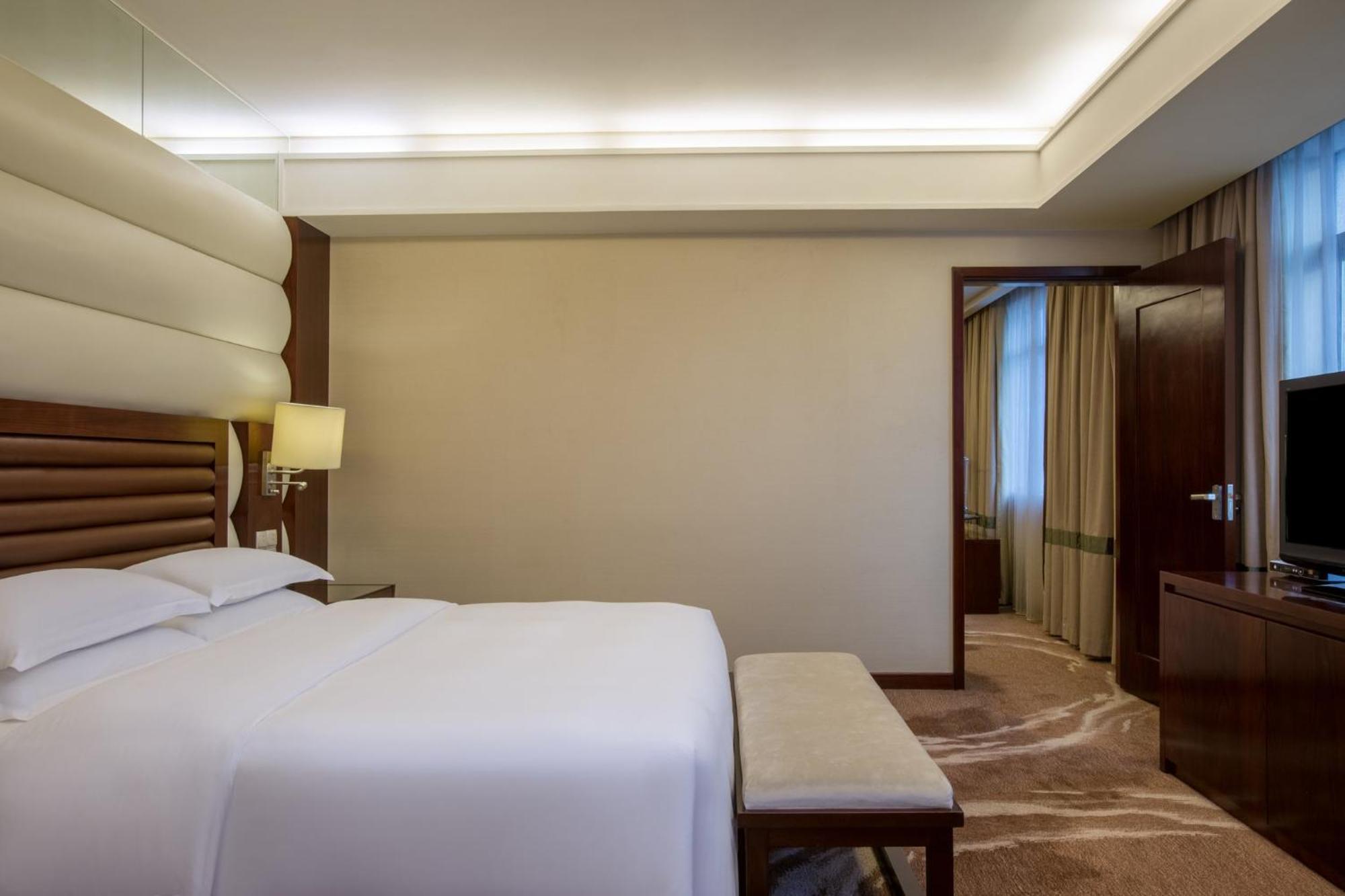 Crowne Plaza Foshan By Ihg - Canton Fair Free Shuttle Bus Dış mekan fotoğraf